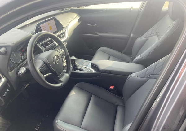 Lexus UX cena 159900 przebieg: 6367, rok produkcji 2022 z Sieraków małe 277